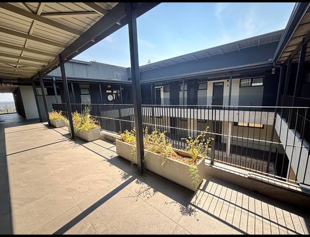 1 BEDROOM APARTMENT FOR SALE IN SANDOWN